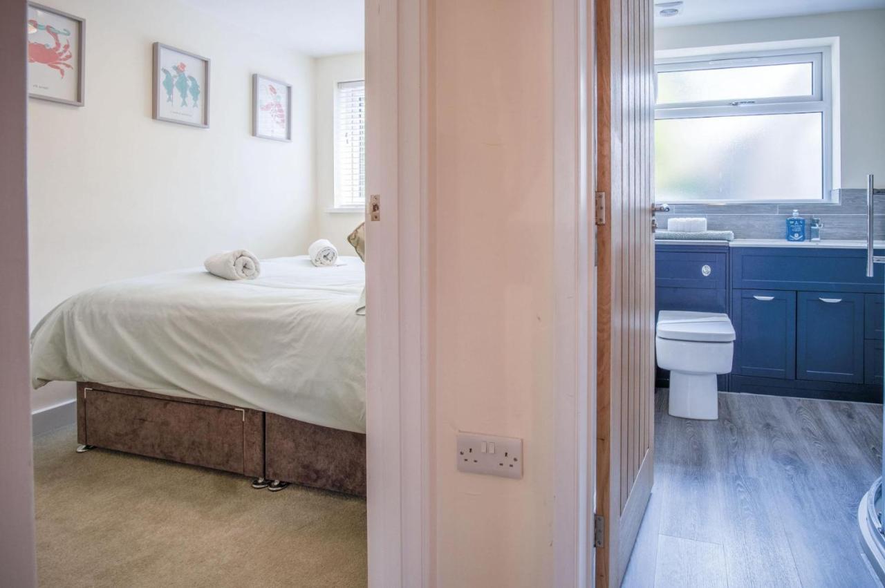 Myrtle - 1 Bedroom Apartment - Сондерсфут Екстер'єр фото