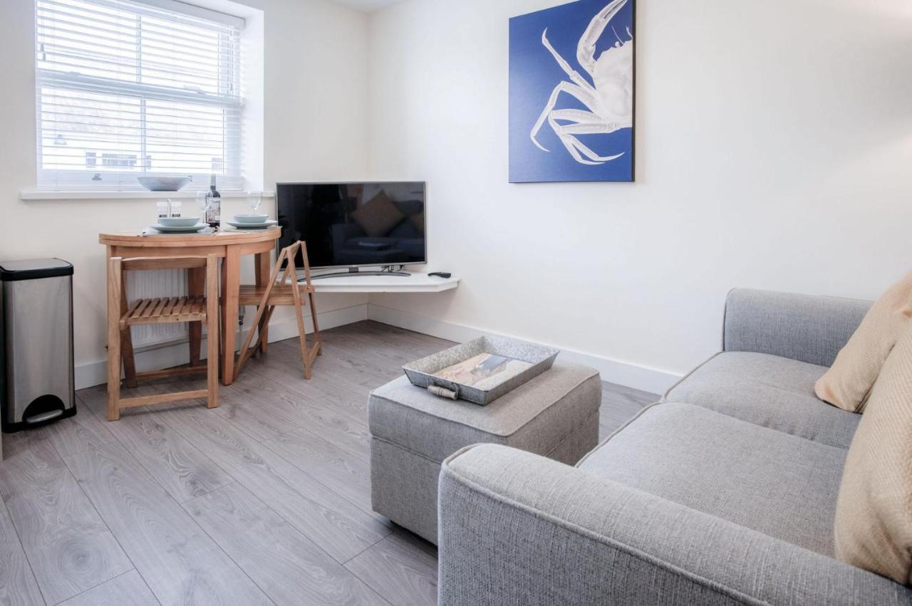 Myrtle - 1 Bedroom Apartment - Сондерсфут Екстер'єр фото