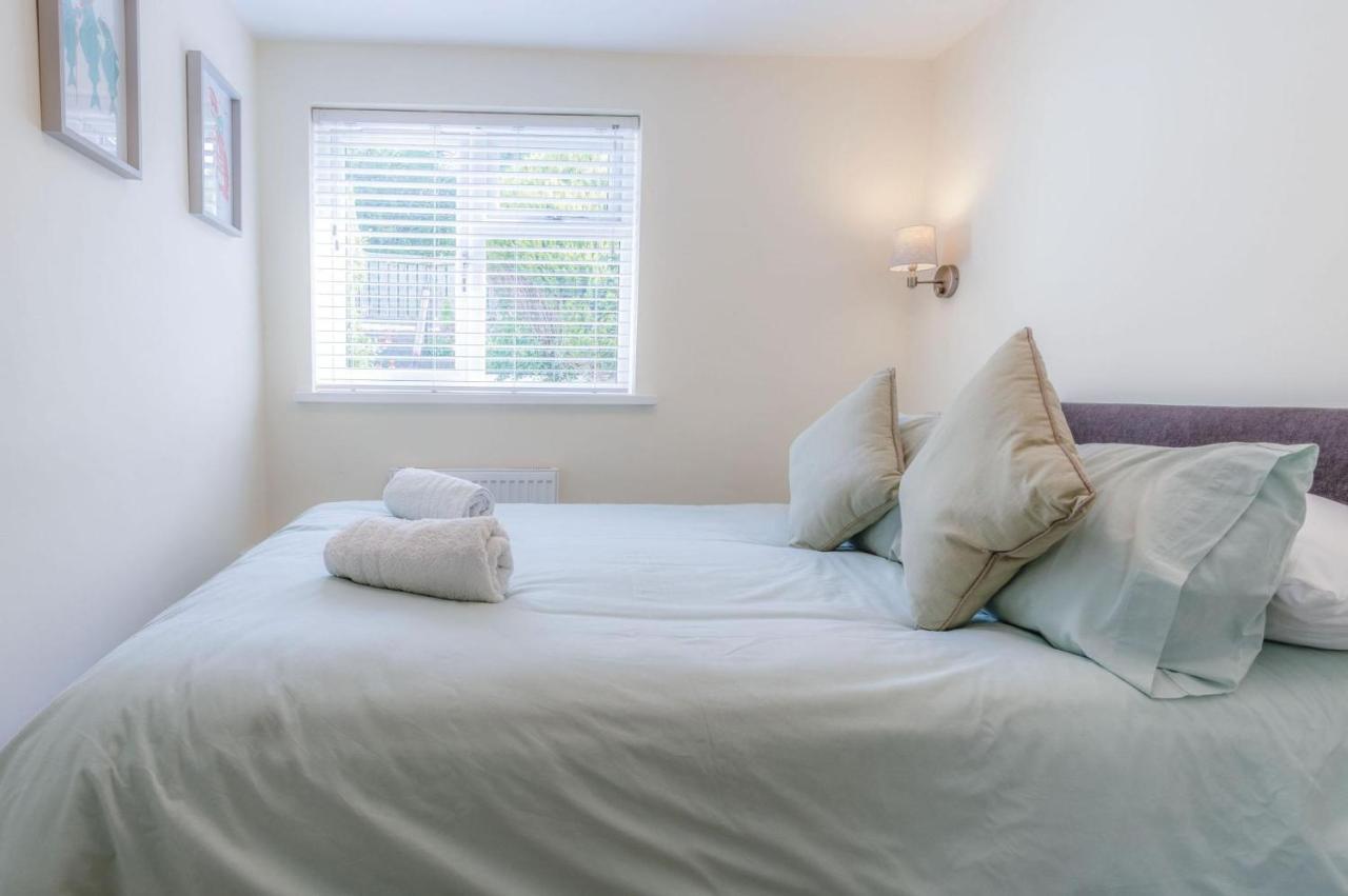 Myrtle - 1 Bedroom Apartment - Сондерсфут Екстер'єр фото