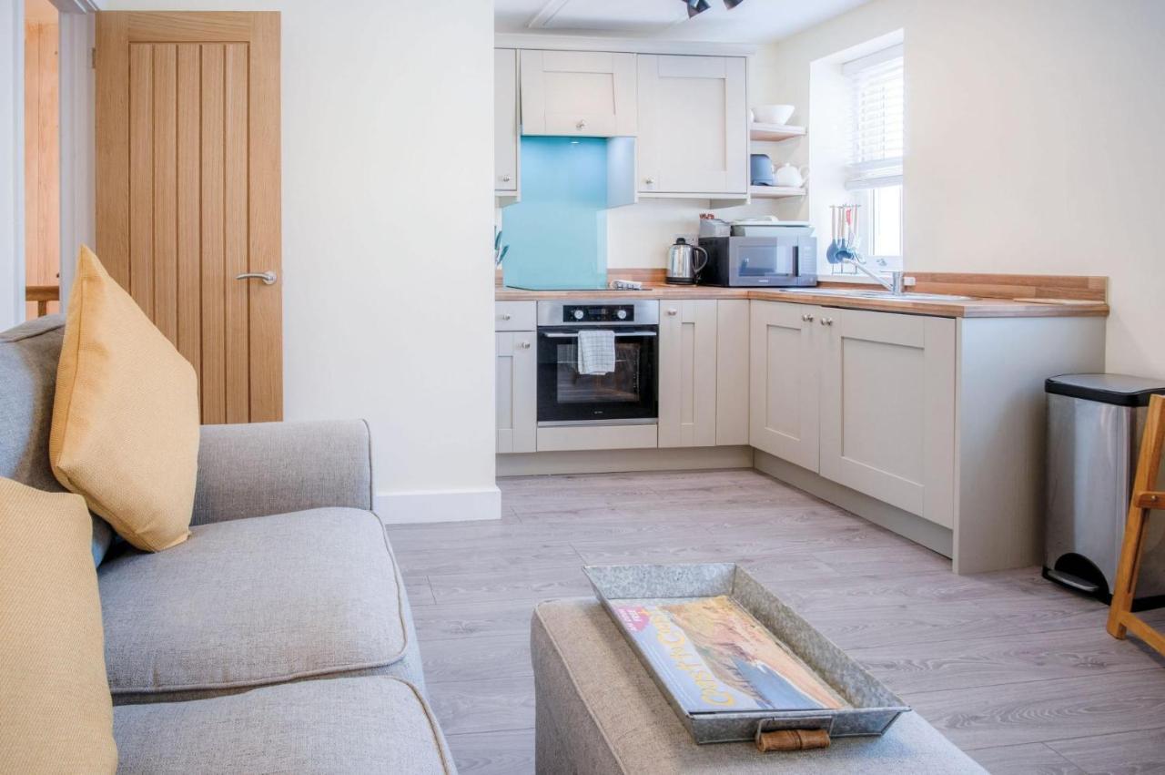 Myrtle - 1 Bedroom Apartment - Сондерсфут Екстер'єр фото