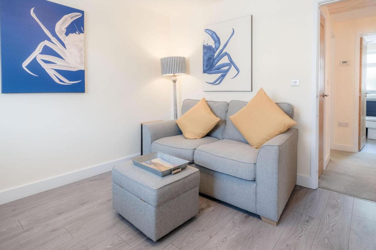 Myrtle - 1 Bedroom Apartment - Сондерсфут Екстер'єр фото