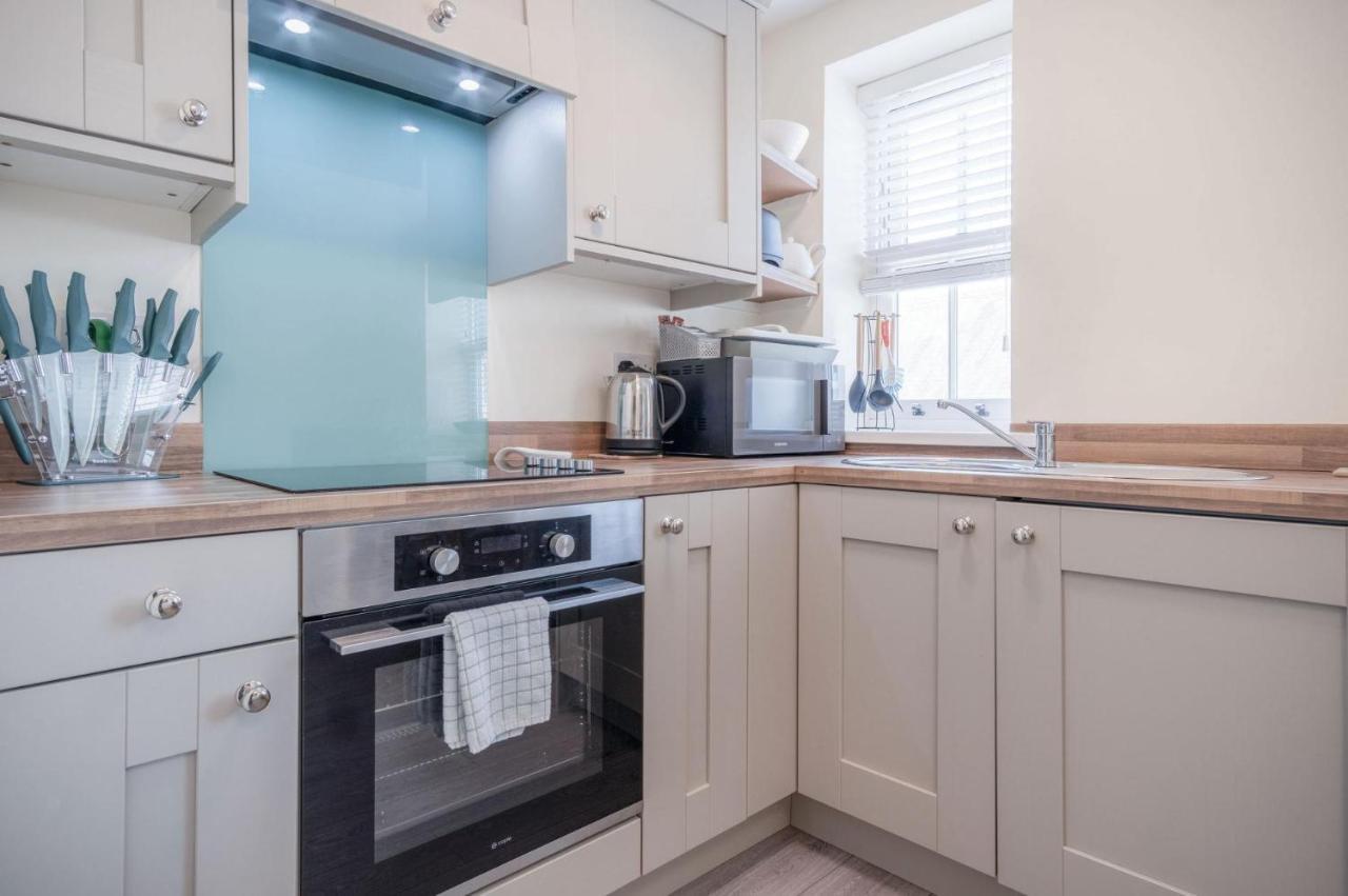 Myrtle - 1 Bedroom Apartment - Сондерсфут Екстер'єр фото