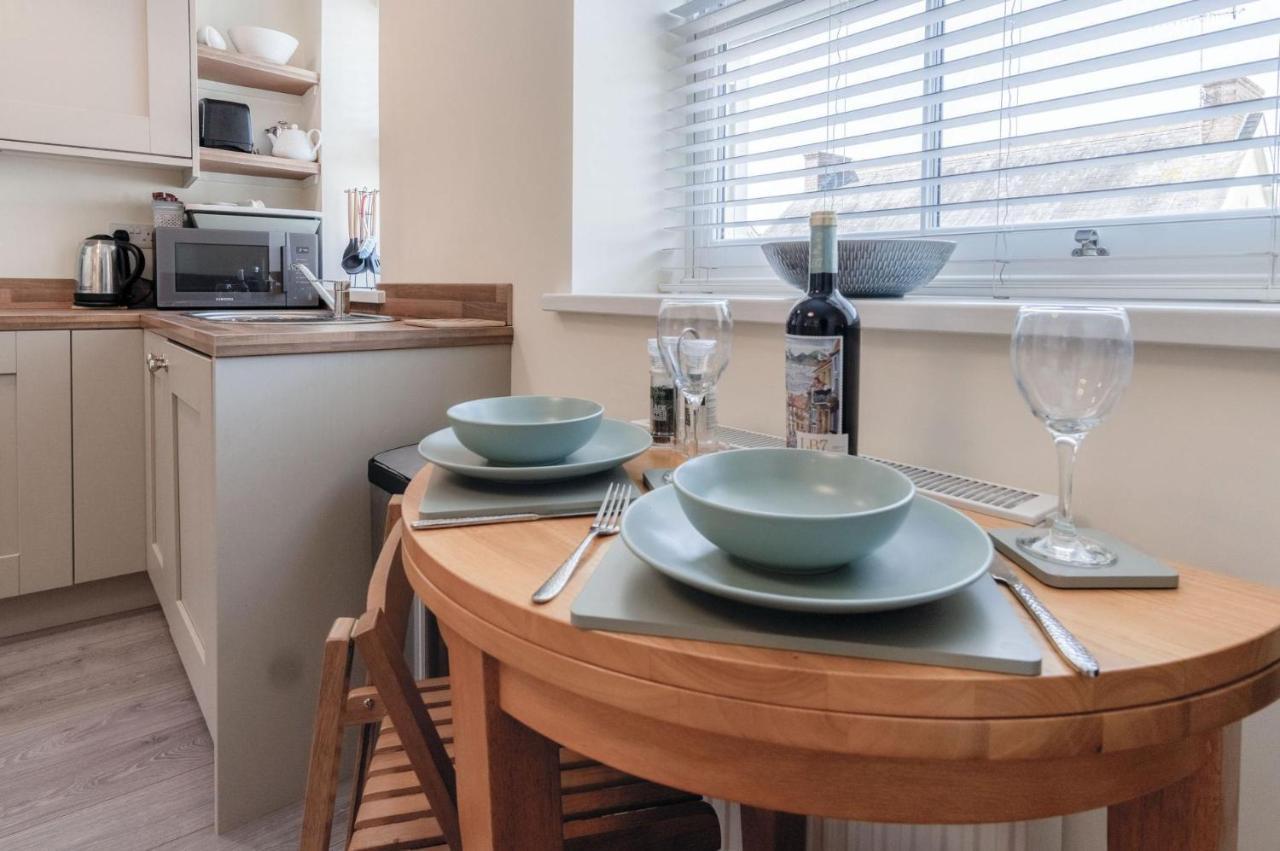 Myrtle - 1 Bedroom Apartment - Сондерсфут Екстер'єр фото